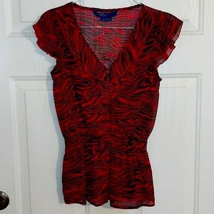 Jrs Miley Cyrus Zebra Print S/S blouse w/ruffled V-neck and ruffled slee…